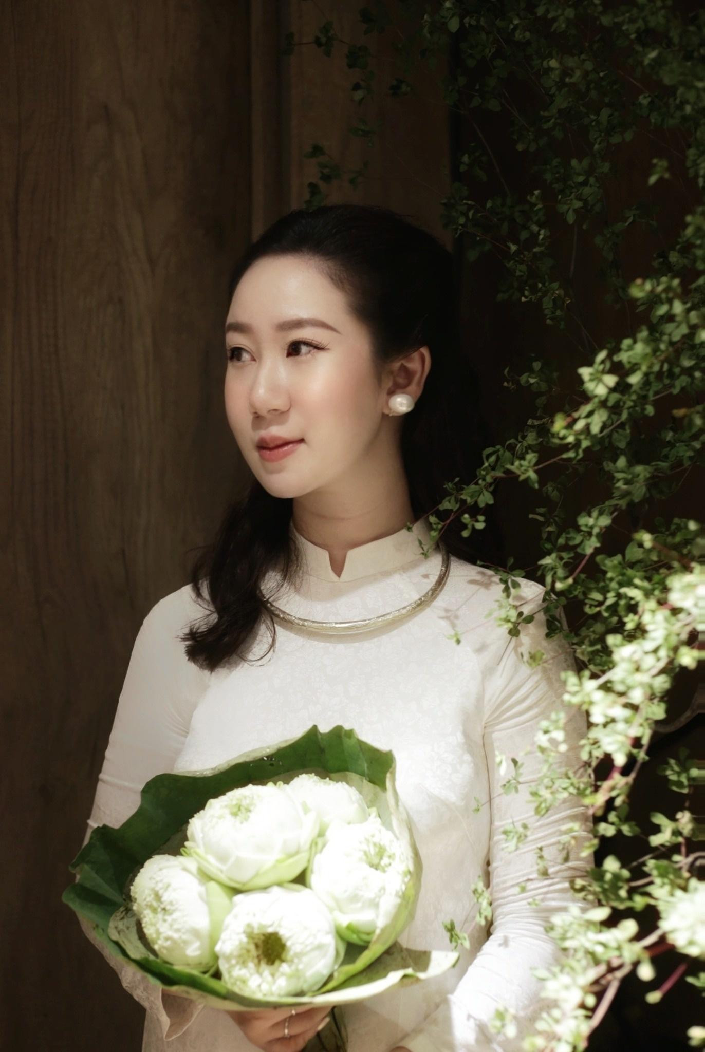 Linh Nguyễn cho biết mình khá kén khách khi nhận các &quot;job&quot; tự do.