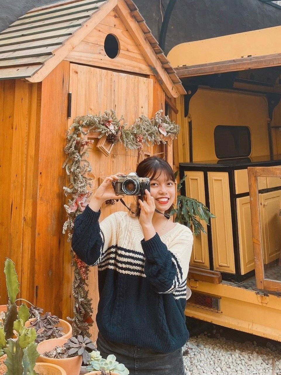 Ngọc Ánh quay lại công việc ngày làm 8 tiếng sau thời gian thử sức làm freelancer.