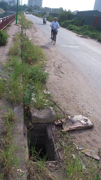 Hiểm họa từ những hố ga 'tử thần' trên đường Hà Nội ảnh 6