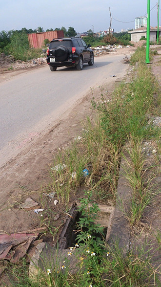 Hiểm họa từ những hố ga 'tử thần' trên đường Hà Nội ảnh 9