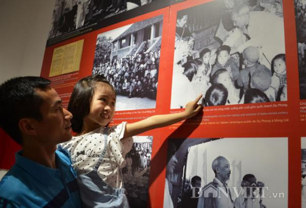 Những hình ảnh đặc biệt về Bác Hồ với người vùng Mỏ ảnh 11