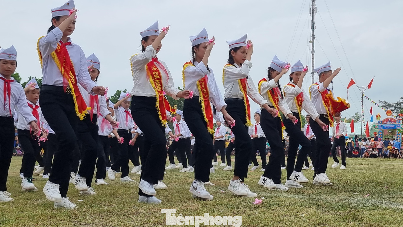 Duyệt Nghi thức Đội không chỉ là sân chơi bổ ích để rèn luyện những kỹ năng giúp các đội viên trưởng thành hơn, mà còn tạo không khí phấn khởi, động lực mới cho các em thiếu niên, nhi đồng trước khi bước vào năm học mới.