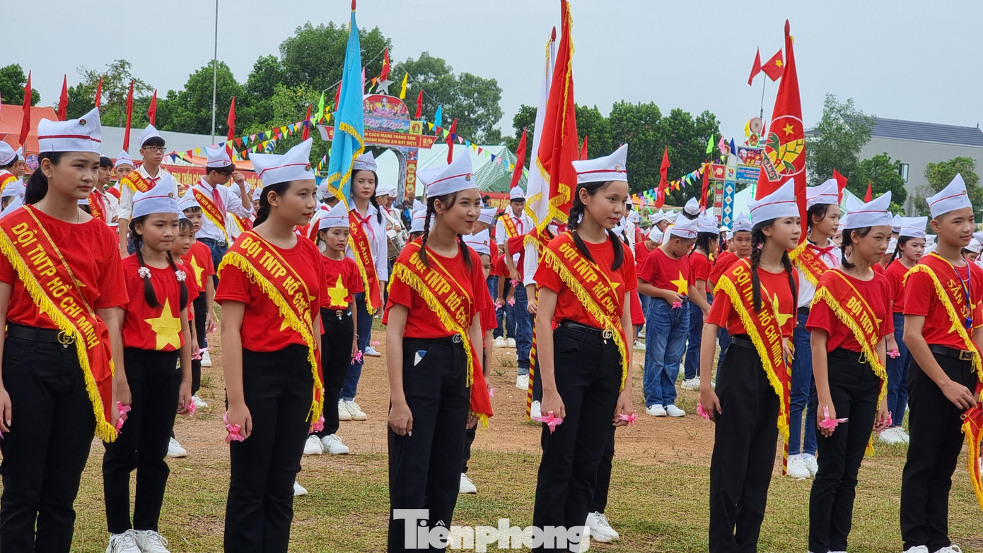 Đến hẹn lại lên, cứ mỗi dịp Quốc Khánh 2/9, người dân trên địa bàn tỉnh Nghệ An lại được chứng kiến những màn duyệt Nghi thức Đội đầy sôi động.