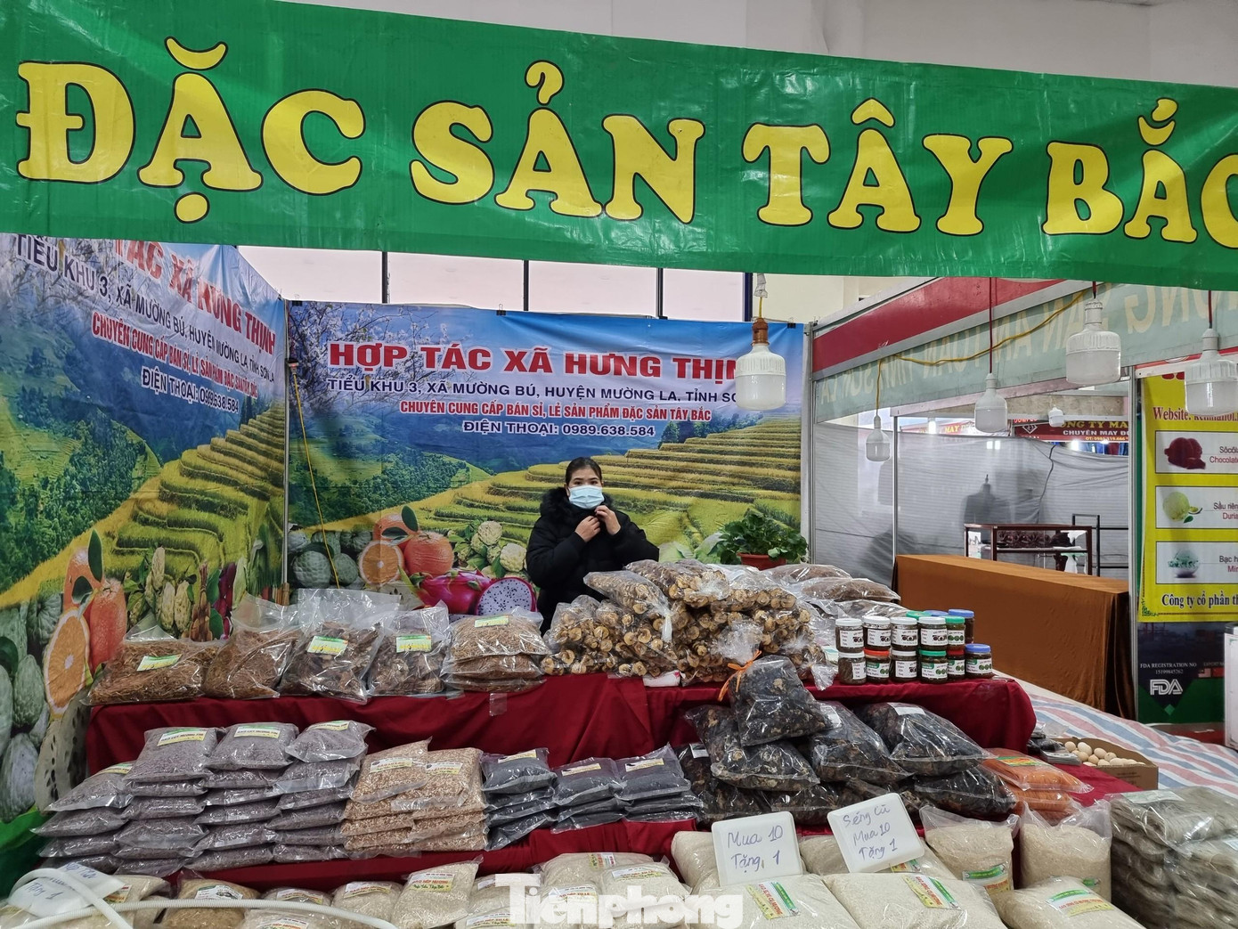 Đặc sản Tây Bắc với sự góp mặt của các thương hiệu nổi tiếng như gạo Séng cù, gạo nếp Tú Lệ, rượu nếp nương, miến dong Lào Cai, chấm chẻo...