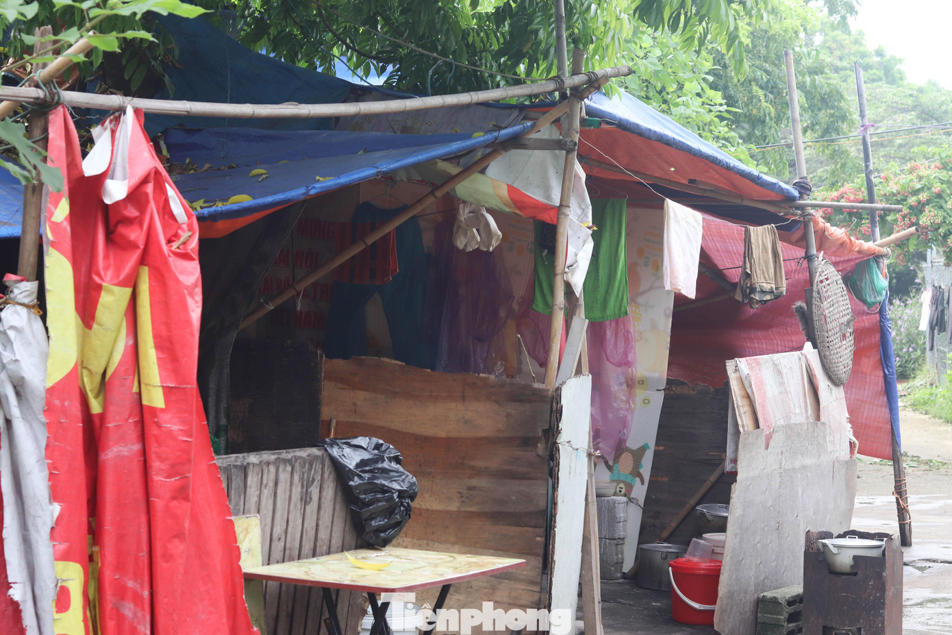 Khu xóm trọ tồi tàn của những lao động nghèo tại phường Phúc Xá Khu xóm trọ tồi tàn của những lao động nghèo tại phường Phúc Xá