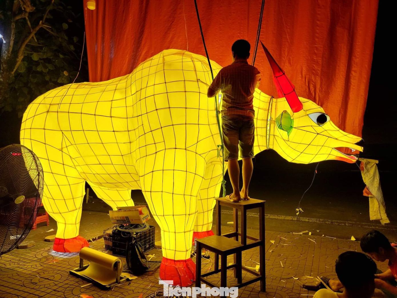 Trong đêm lễ, nhiều hoạt động văn hóa, văn nghệ, thể thao, du lịch như các hoạt động trưng bày, giới thiệu nét ẩm thực đa dạng, phong phú của các dân tộc tỉnh Tuyên Quang cũng được giới thiệu. Trong đêm lễ, nhiều hoạt động văn hóa, văn nghệ, thể thao, du lịch như các hoạt động trưng bày, giới thiệu nét ẩm thực đa dạng, phong phú của các dân tộc tỉnh Tuyên Quang cũng được giới thiệu.