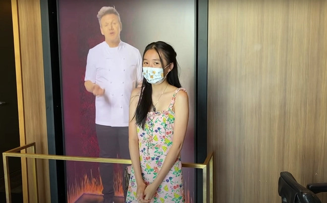 Cô nàng thường xuyên trải nghiệm các dịch vụ đắt đỏ tại nhiều nơi trên thế giới.