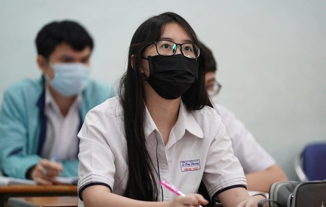 Bài thi ĐGNL của ĐHQG TP.HCM vẫn sẽ được làm trên giấy, gần giống với kỳ thi Tốt nghiệp THPT Quốc gia. Ảnh: Duy Hiệu