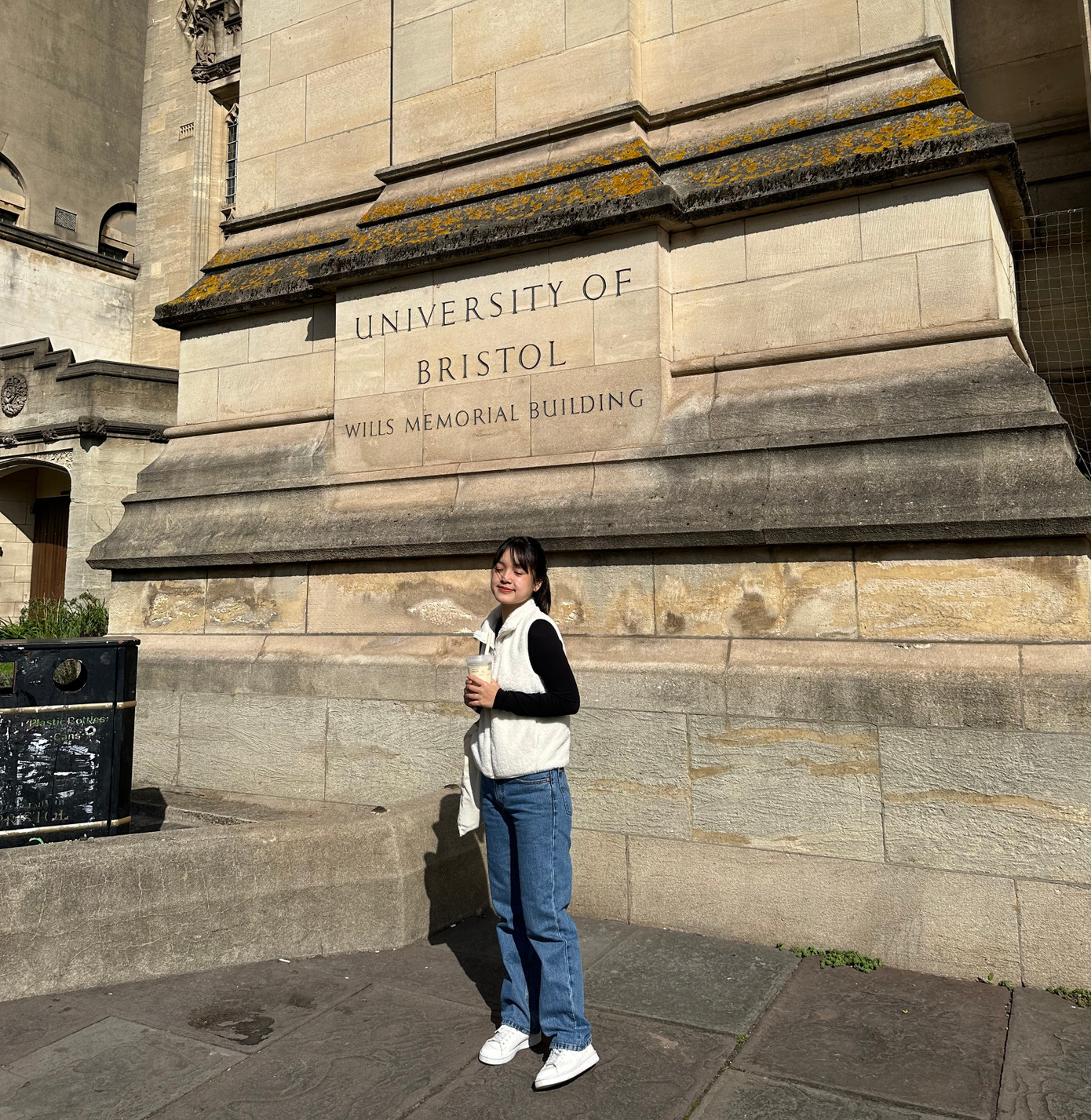 Thu Hà hy vọng tương lai bản thân sẽ góp phần giúp người học hiểu đúng về mục đích của việc học ngoại ngữ. Ảnh: NVCC.