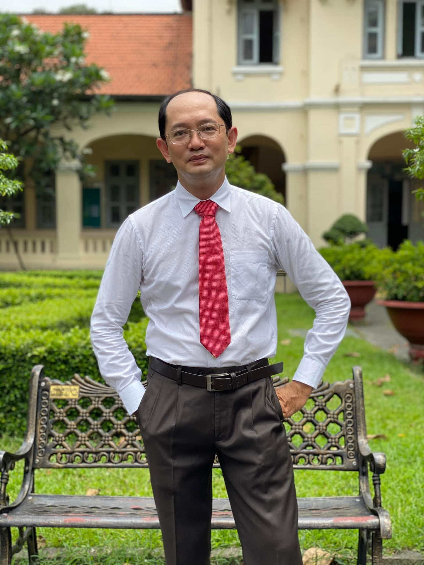 Thầy Châu tin tưởng vào đề thi đại học với các câu hỏi phân loại học sinh. Thầy Châu tin tưởng vào đề thi đại học với các câu hỏi phân loại học sinh.