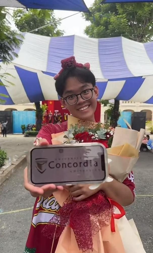Dù chưa chính thức tốt nghiệp THPT, các bạn đã trở thành tân sinh viên của nhiều trường đại học.