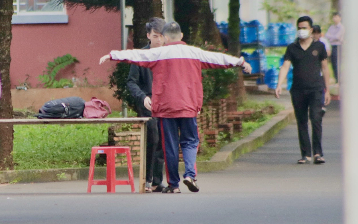 Sự việc nhận được không ít ý kiến trái chiều. Ảnh: Uy Nguyễn Sự việc nhận được không ít ý kiến trái chiều. Ảnh: Uy Nguyễn