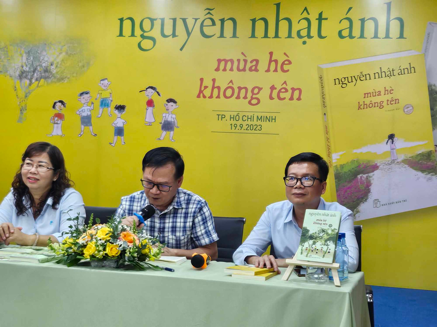 Tác giả Nguyễn Nhật Ánh trong buổi công bố sách.