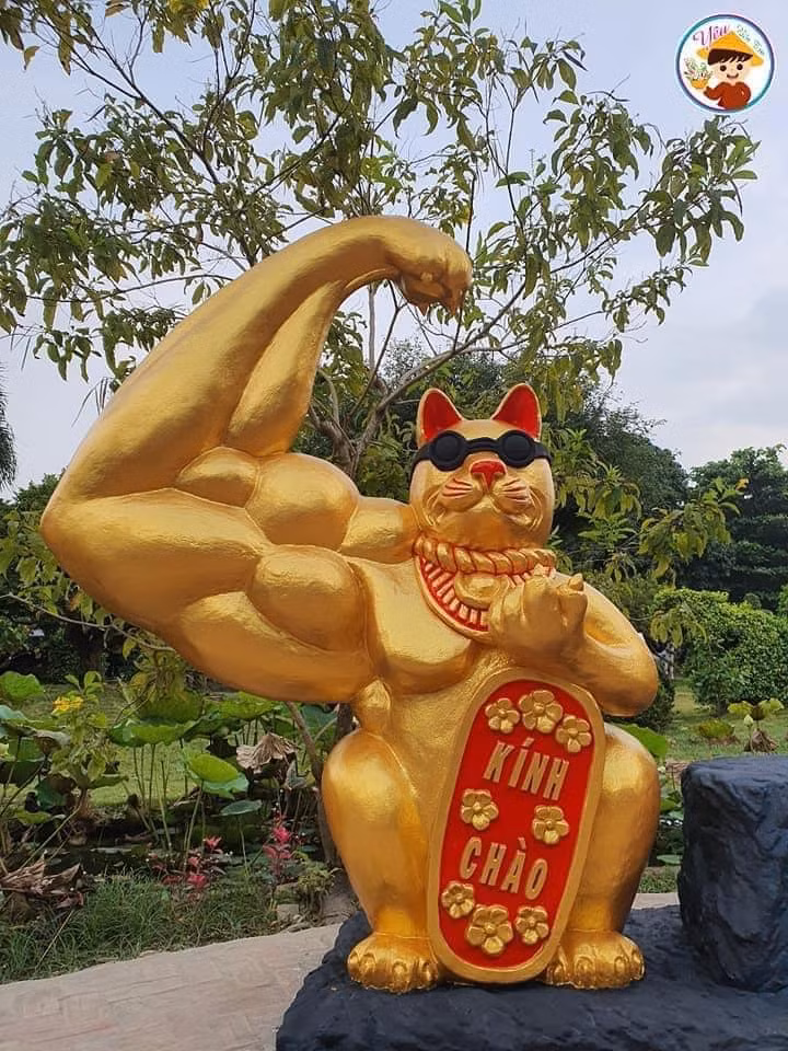 Cận cảnh tượng linh vật ở Cồn Phụng làm các cư dân mạng phì bụng cười những ngày qua. Cận cảnh tượng linh vật ở Cồn Phụng làm các cư dân mạng phì bụng cười những ngày qua.