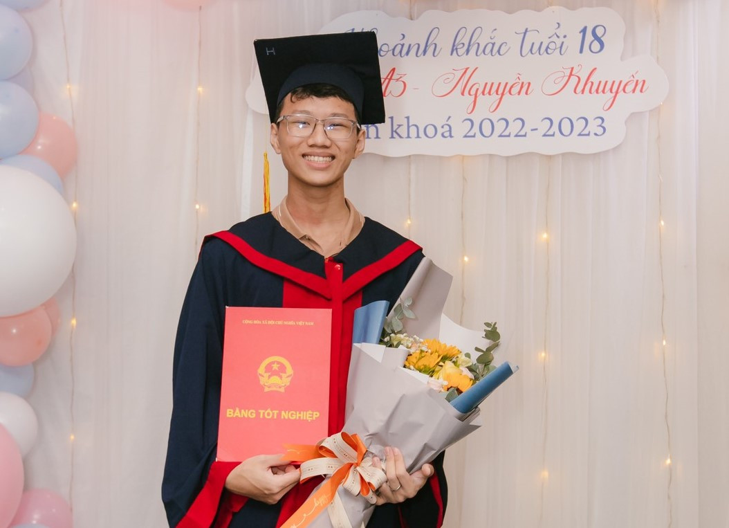 Lương Huy - thủ khoa khối A01 năm nay.