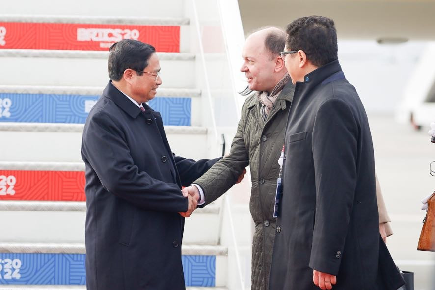 Thủ tướng Phạm Minh Chính đến thành phố Kazan (Liên bang Nga), bắt đầu chuyến tham dự Hội nghị các Nhà lãnh đạo Nhóm BRICS mở rộng. Thủ tướng Phạm Minh Chính đến thành phố Kazan (Liên bang Nga), bắt đầu chuyến tham dự Hội nghị các Nhà lãnh đạo Nhóm BRICS mở rộng.