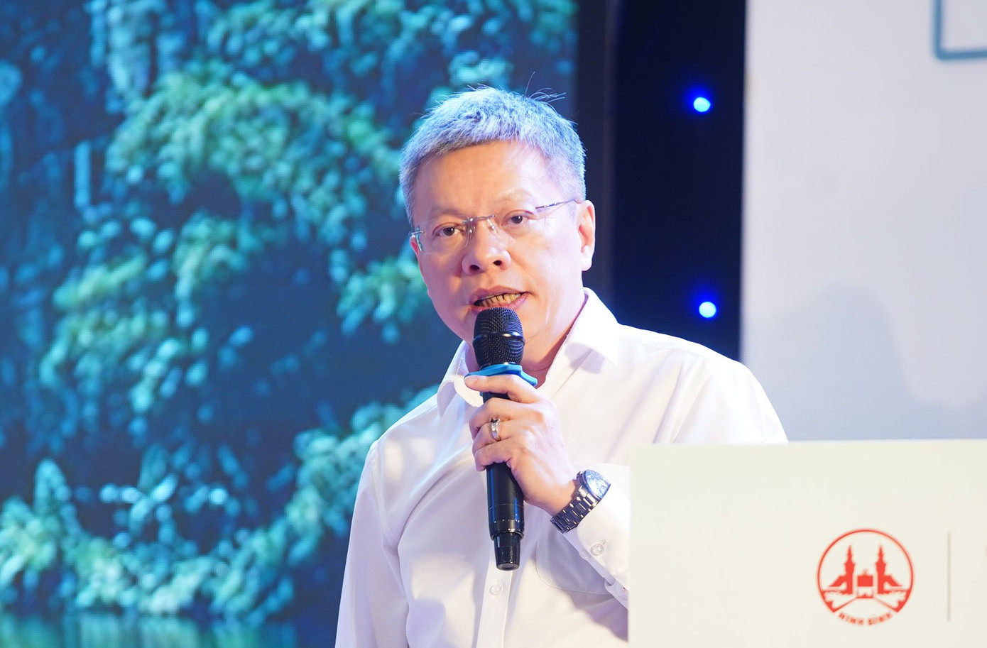 Ông Lê Quốc Vinh - CEO Lê Group. Ông Lê Quốc Vinh - CEO Lê Group.