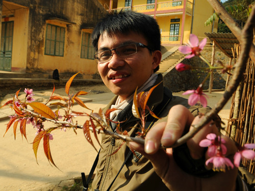 Nhiều bạn trẻ cũng thích thú không kém