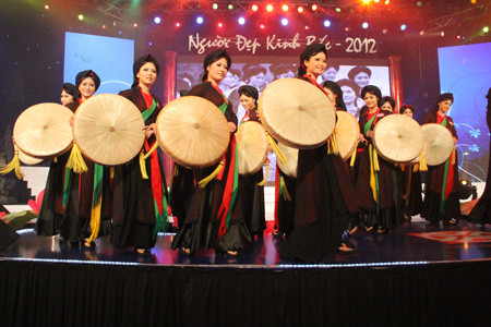 Những người đẹp Kinh Bắc trong trang phục quan họ