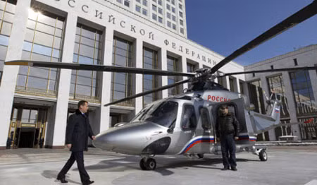 Bãi đáp trực thăng cũng đã được xây dựng để phục vụ Thủ tướng