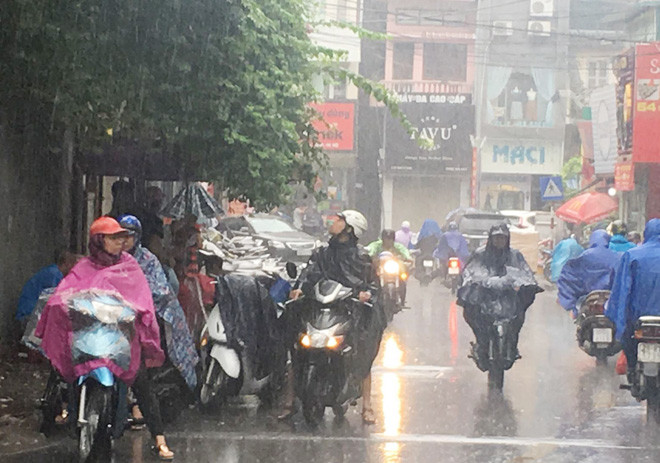 Kết thúc thi tổ hợp KHXH: Thí sinh thở phào vì đề không quá khó ảnh 5