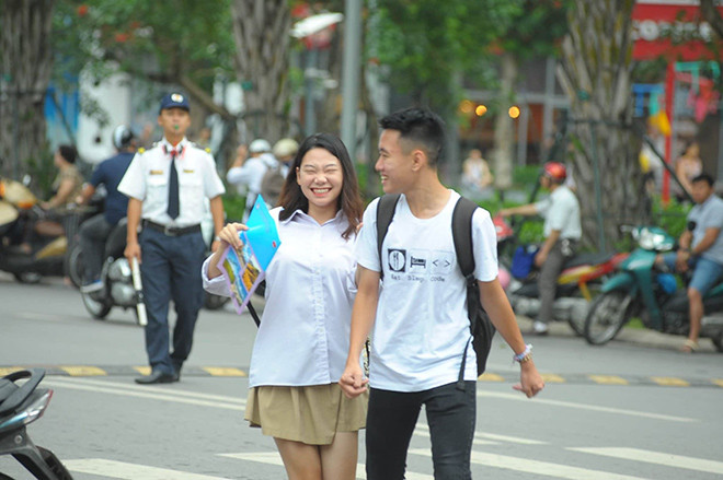 Kết thúc thi tổ hợp KHXH: Thí sinh thở phào vì đề không quá khó ảnh 17