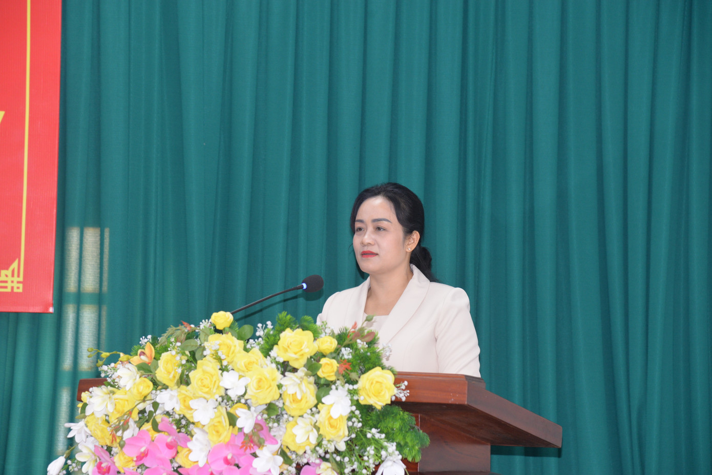 Bà Nguyễn Hải Trâm, Phó Bí thư Thường trực Tỉnh uỷ Tiền Giang phát biểu tại Lễ trao quyết định. Bà Nguyễn Hải Trâm, Phó Bí thư Thường trực Tỉnh uỷ Tiền Giang phát biểu tại Lễ trao quyết định.