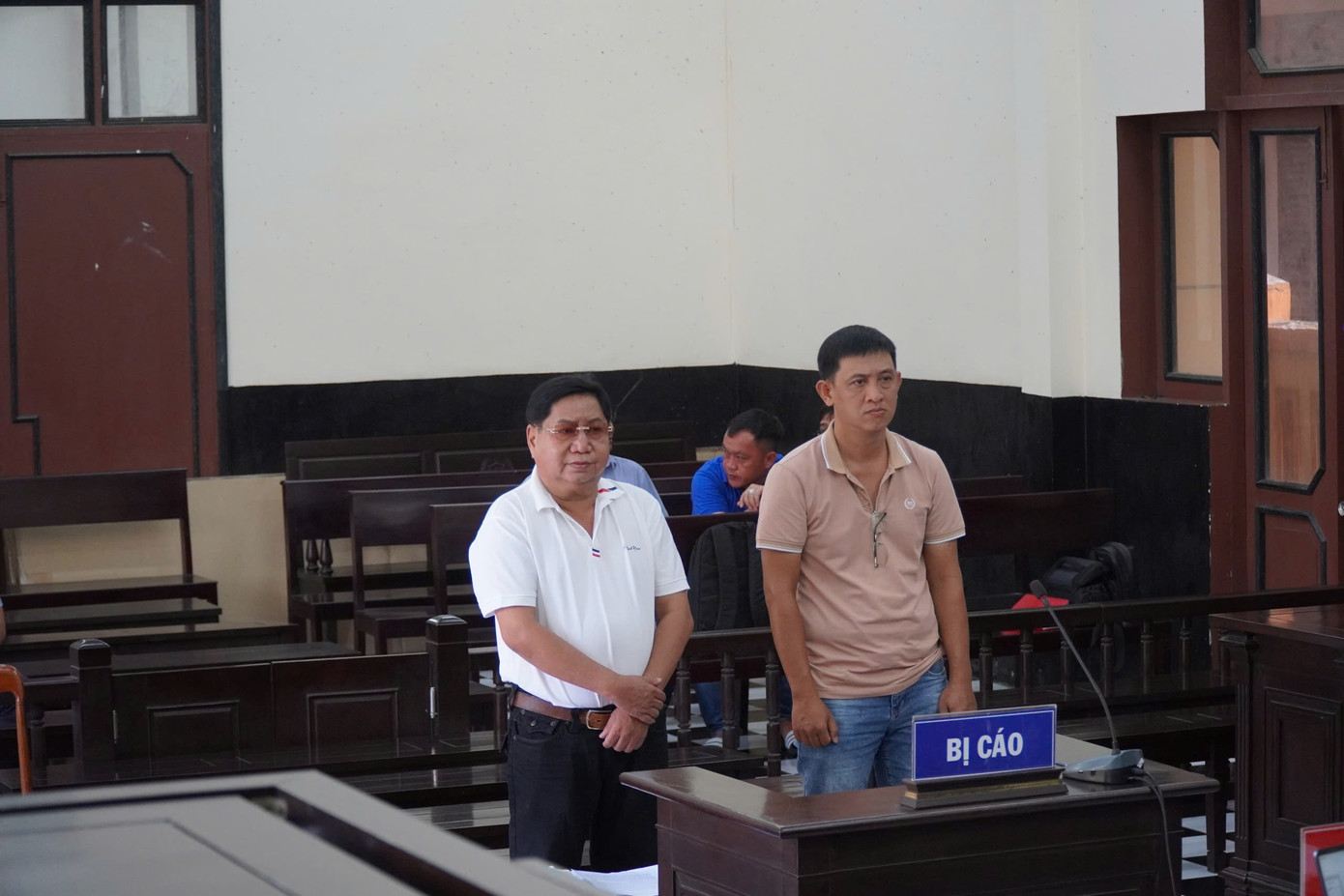 Các bị cáo tại phiên toà.