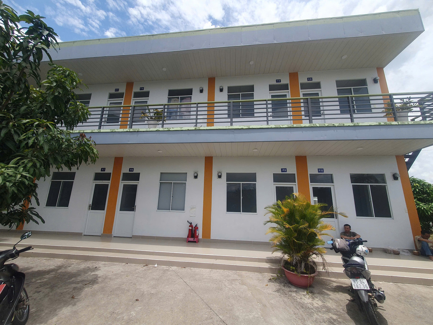 Dãy nhà tập thể nơi ông N. sinh sống.