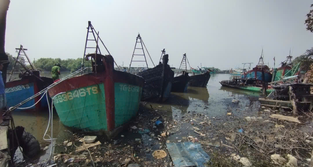 Hiện trường vụ cháy. Hiện trường vụ cháy.