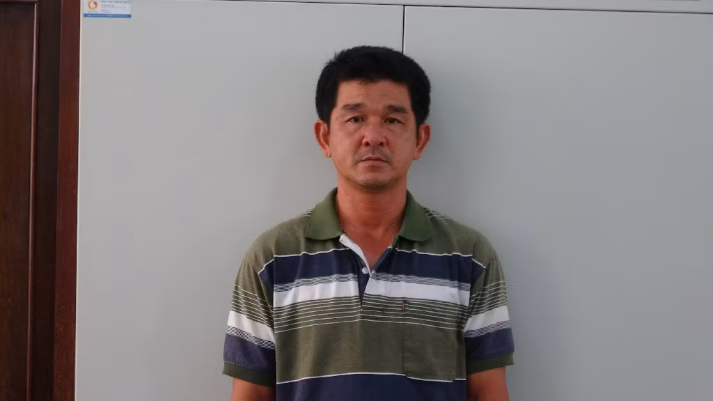 Nghi can Nguyễn Hoàng Triều tại cơ quan công an. Ảnh Công an Tiền Giang Nghi can Nguyễn Hoàng Triều tại cơ quan công an. Ảnh Công an Tiền Giang