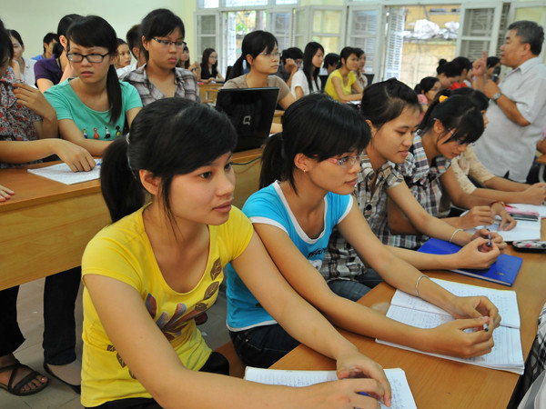 Sinh viên trường ĐHXH&NV Hà Nội trên giảng đường. Ảnh: Hồng Vĩnh