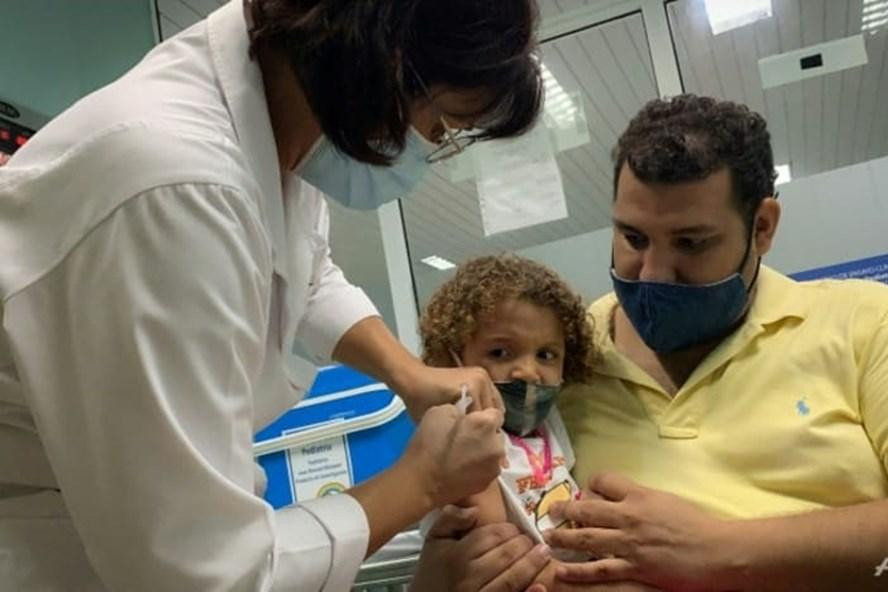 Sự nguy hiểm của COVID-19 ở trẻ em nhẹ gấp bao lần với người lớn?