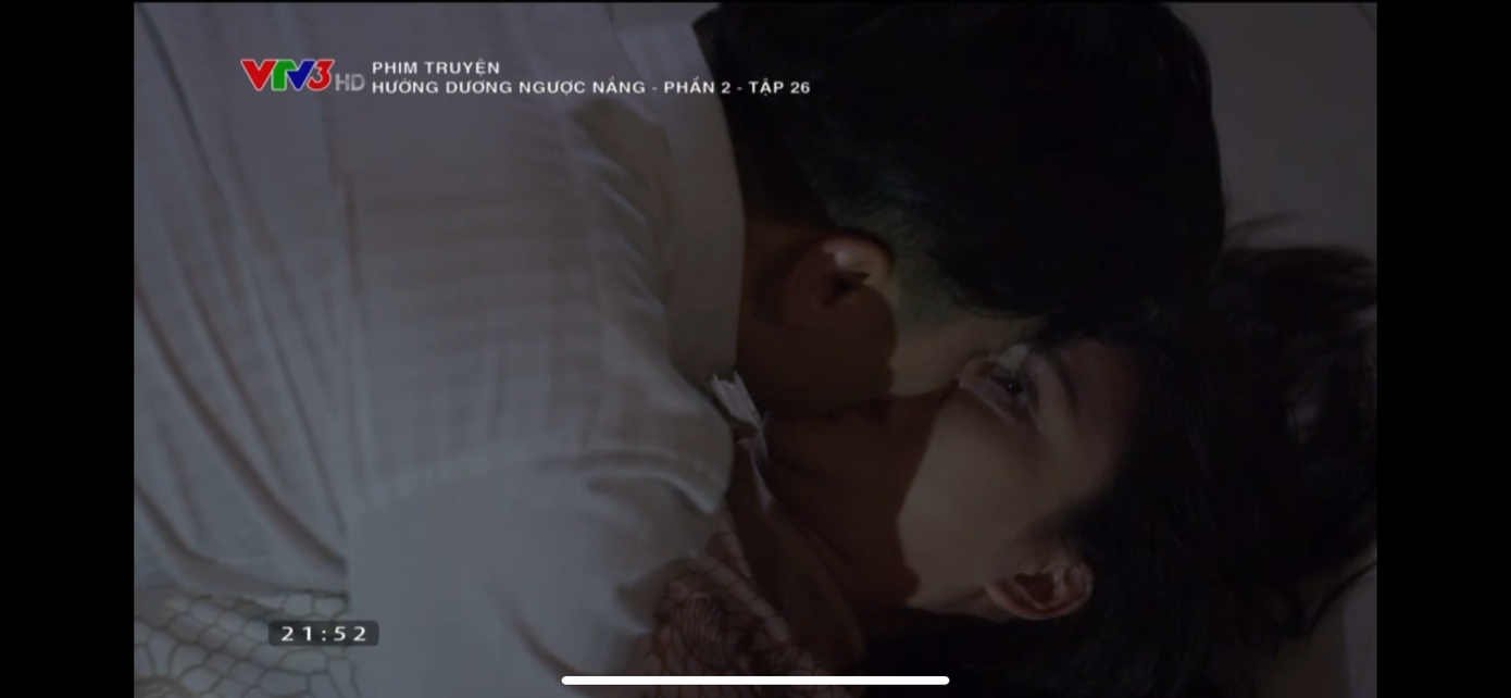 Hoàng (Việt Anh) cưỡng hôn Minh (Lương Thu Trang) Hoàng (Việt Anh) cưỡng hôn Minh (Lương Thu Trang)