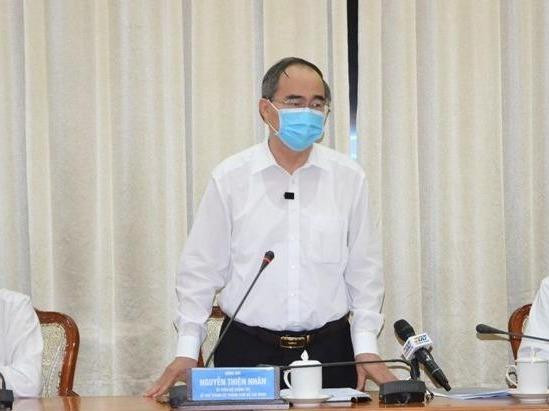 Bí thư Thành ủy Nguyễn Thiện Nhân chỉ đạo rà soát người nhập cảnh vào TPHCM ảnh 1