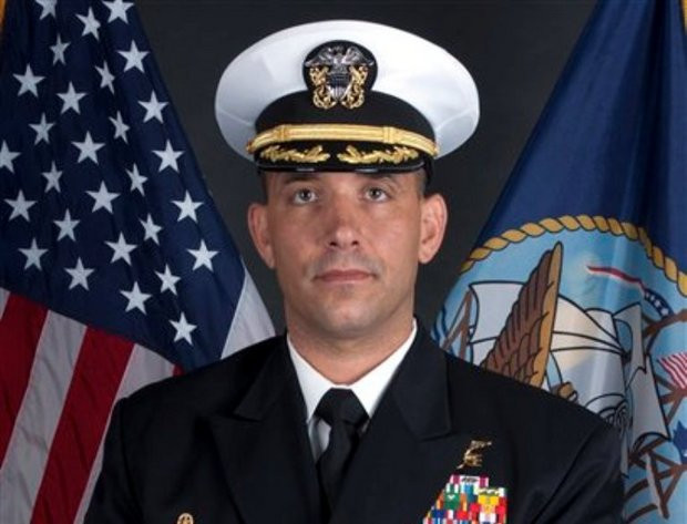 Trung tá Job W. Price 