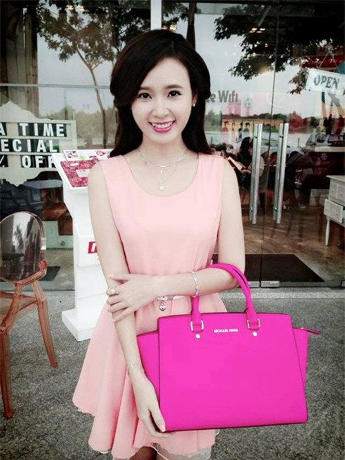 Midu Ngọc Trinh Seohyun (SNSD) Park Shi Yeon Selena Gomez Miranda Kerr