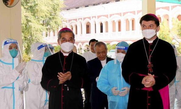 Tổng giám mục Marek Zalewski và Tổng giám mục Giuse Nguyễn Năng. Tổng giám mục Marek Zalewski và Tổng giám mục Giuse Nguyễn Năng.