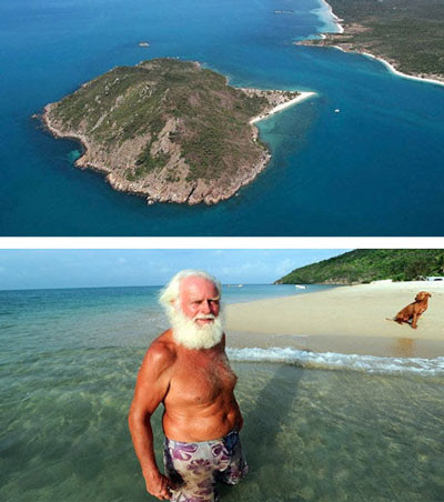 Sau khi mất tất cả, người đàn ông này đã lánh xa thế giới hiện đại để sống trên đảo cùng chú chó của mình. Sau khi mất tất cả, người đàn ông này đã lánh xa thế giới hiện đại để sống trên đảo cùng chú chó của mình