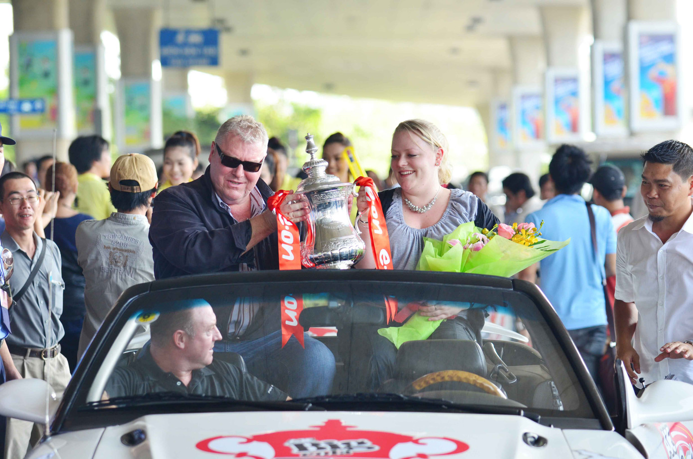 Cúp FA sẽ được triển lãm ở Parson Hùng Vương (Q5, TP HCM) trước khi di chuyển ra Hà Nội