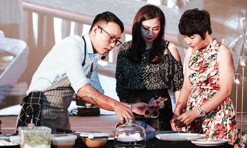 Chuyên gia chia sẻ bí quyết làm đẹp và chăm sóc da độc đáo ảnh 1