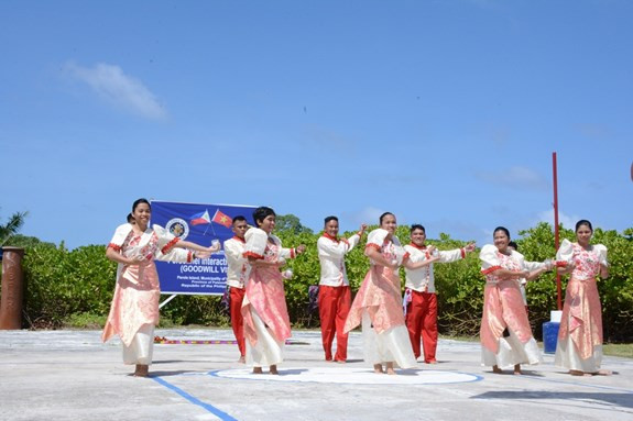 Hải quân Việt Nam - Philippines giao lưu trên đảo Song Tử Đông ảnh 6