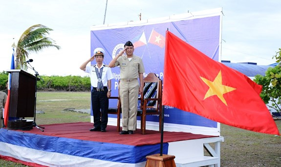 Hải quân Việt Nam - Philippines giao lưu trên đảo Song Tử Đông ảnh 2