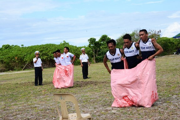 Hải quân Việt Nam - Philippines giao lưu trên đảo Song Tử Đông ảnh 5