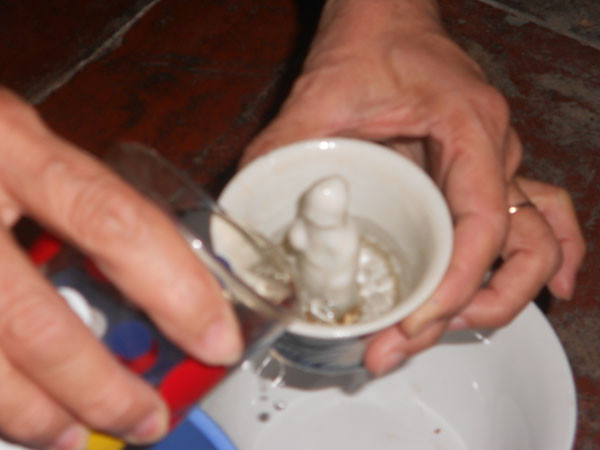 Chuyện ly kỳ về chiếc 'chén tám phần' cổ nhất Việt Nam ảnh 2