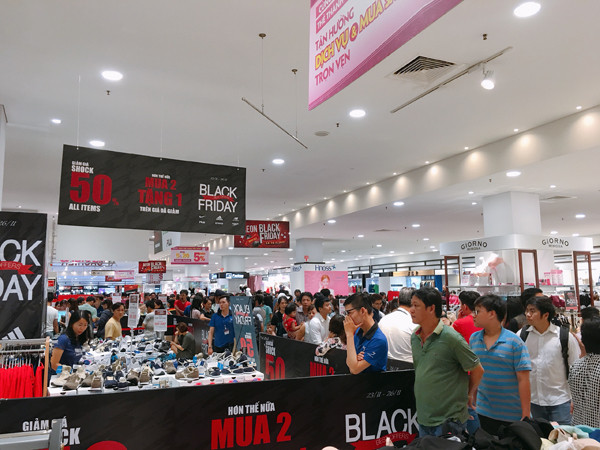Trào lưu săn hàng ‘lạ’ vào ngày Black Friday 2018 ảnh 1