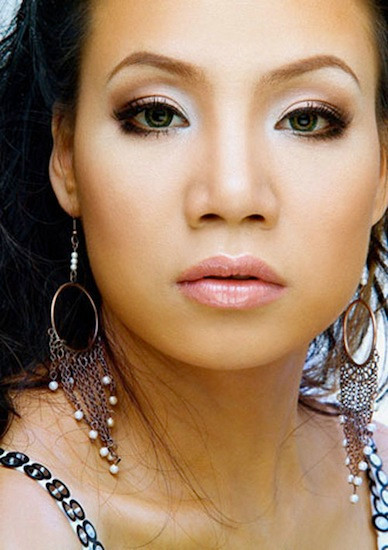 'Soi' nhan sắc Hồ Quỳnh Hương thuở mới bước chân vào showbiz ảnh 2