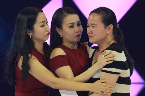 Xúc động cán bộ về hưu thi hát kiếm tiền giúp bé 2 tuổi suy tủy ảnh 2