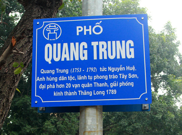 Những dòng ngắn gọn này giúp hiểu thêm về lịch sử dân tộc và công trạng của các vị danh nhân