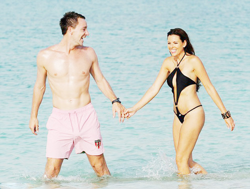 Các tuyển thủ Anh có nhiều cơ hội gần gũi vợ và bồ trong dịp EURO 2012